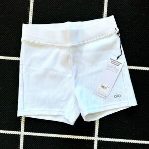 ALO Brand New Goddess Ribbed High-Waist Hot Short in White Size S